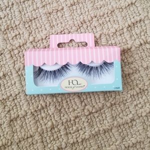 False lashes